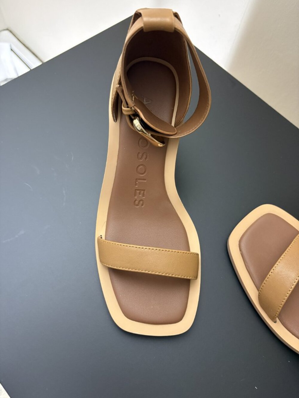 New Aerosoles Calico Tan Leather Ankle Strap Sculpted Heel Sandal Sz 8.5 B - Picture 4 of 6